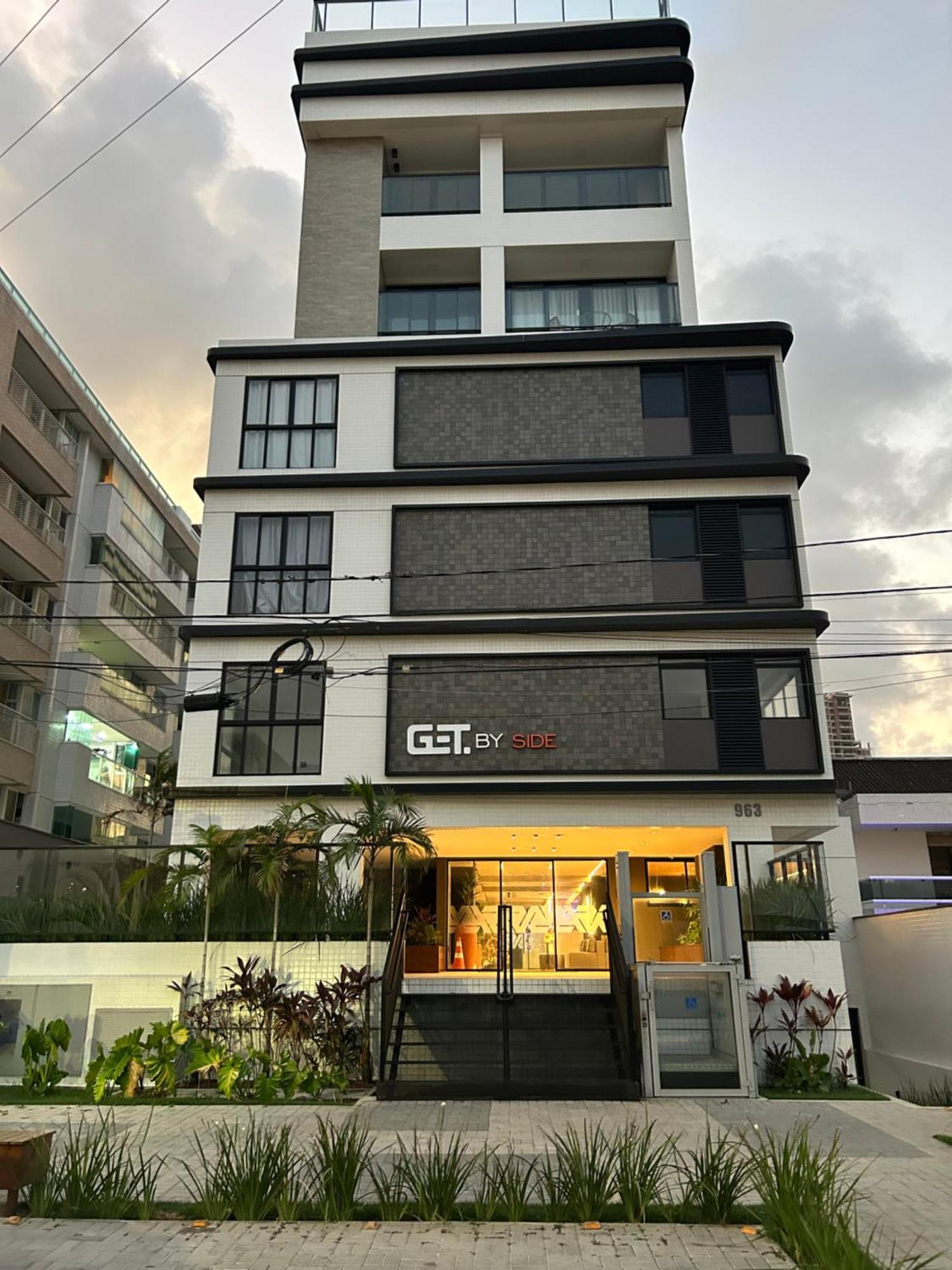 Flat Get By Side Em Apartment *